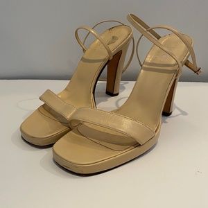Vintage BCBG Tan Heels